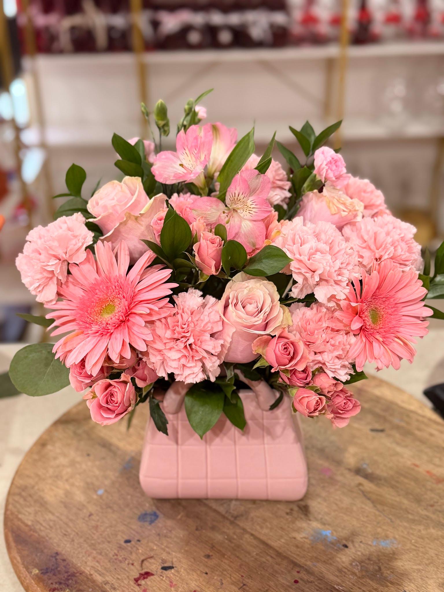 Lola's Flower Boutique