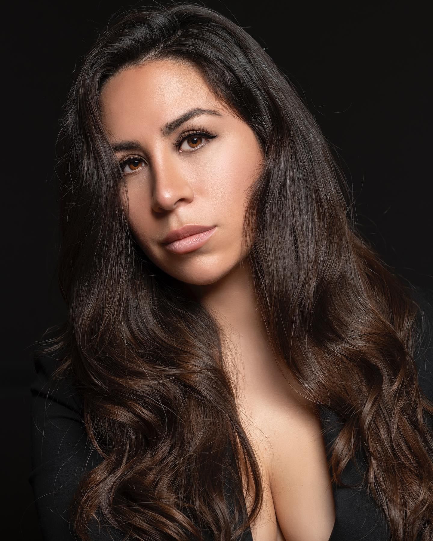 Alex Luna Studios EMG