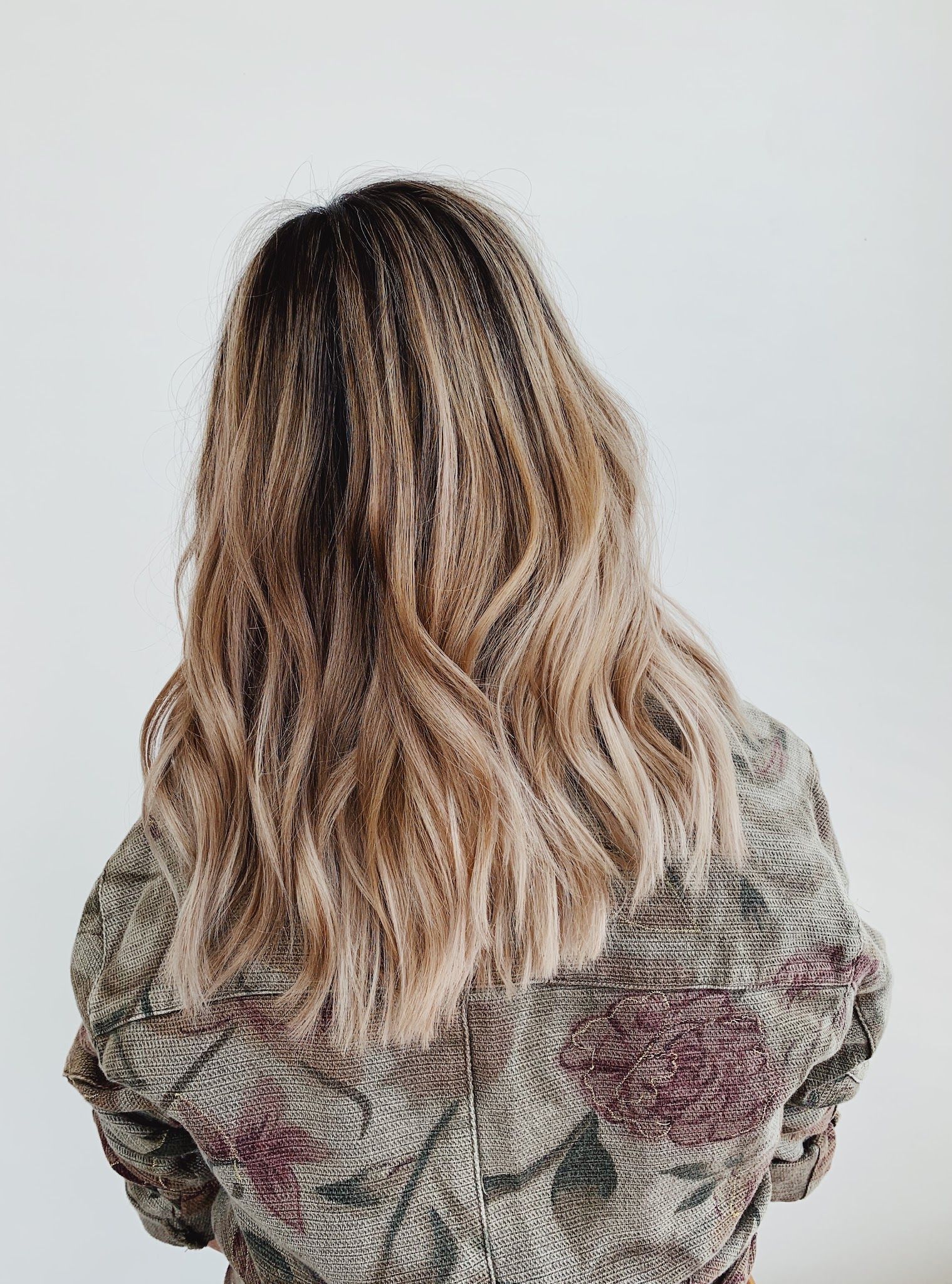 Salon Black