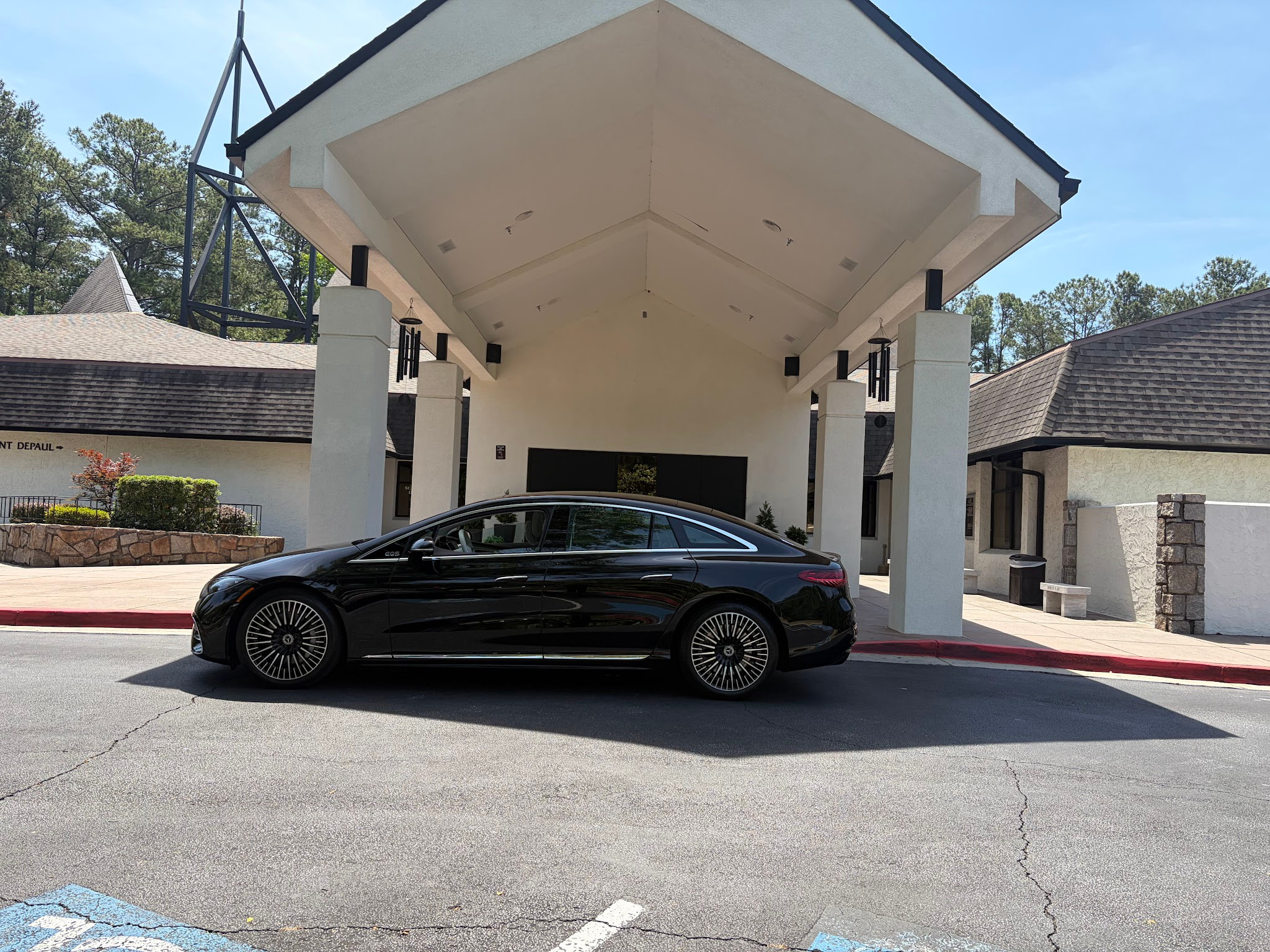 Bichon Black Label Luxury Car & Transport Service