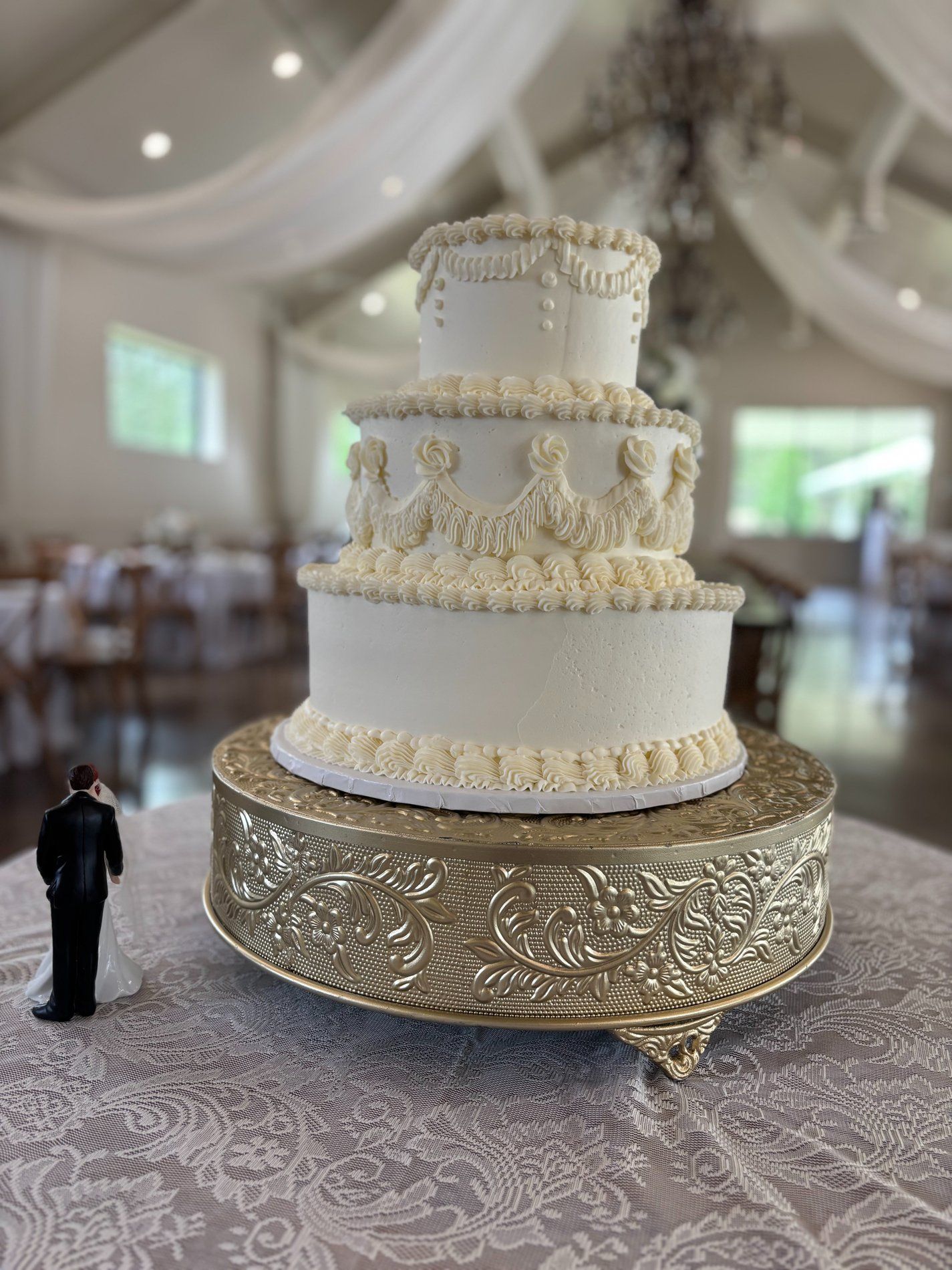 Artful Cakery by Julie