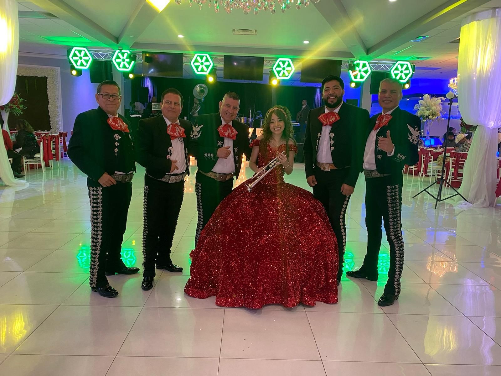 Mariachi Sol de mi Tierra