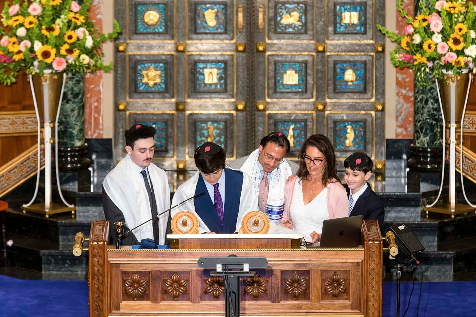 Deutsch Photography: Weddings, Mitzvahs & Corporate Events
