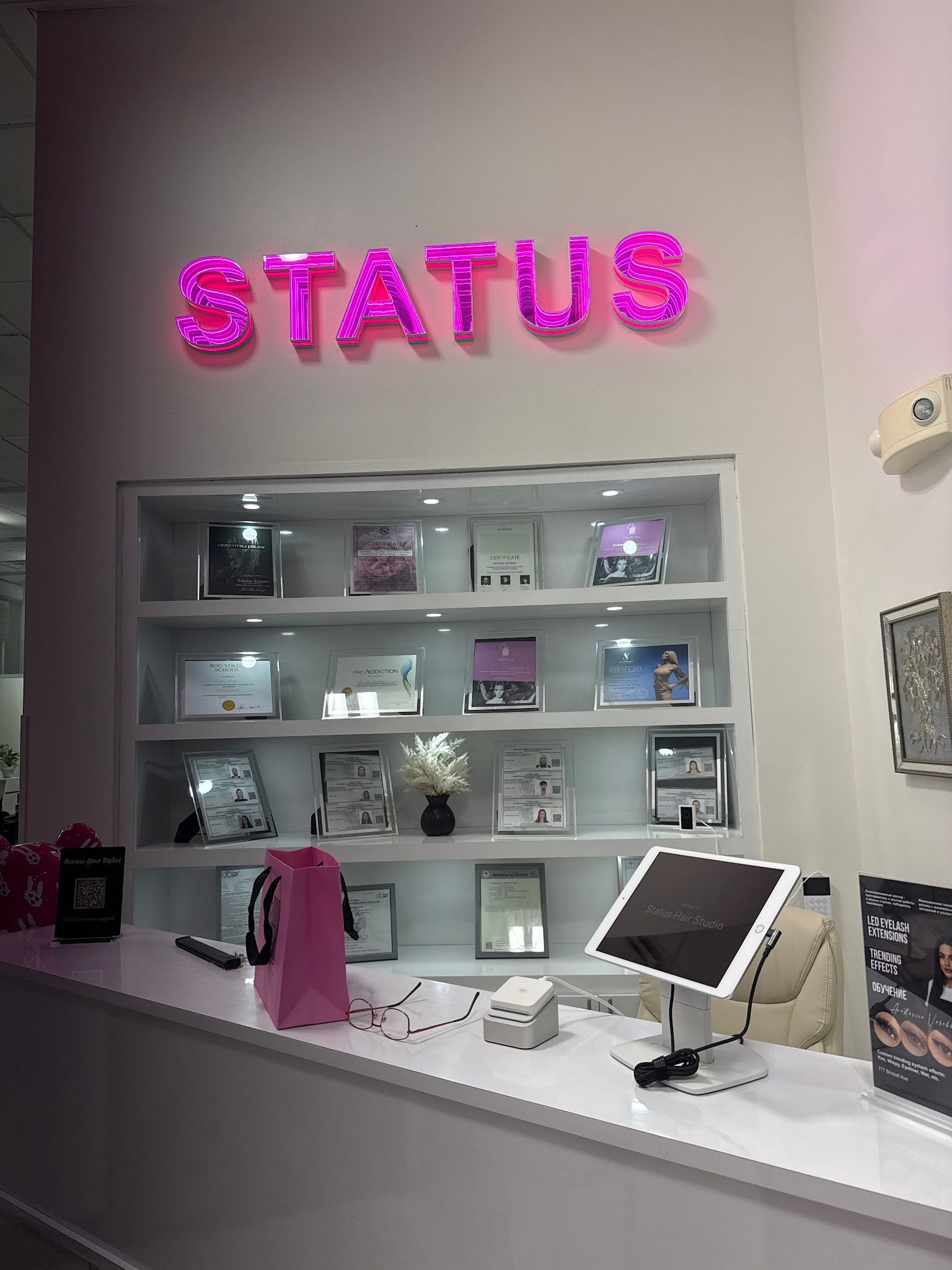 STATUS Hair Salon