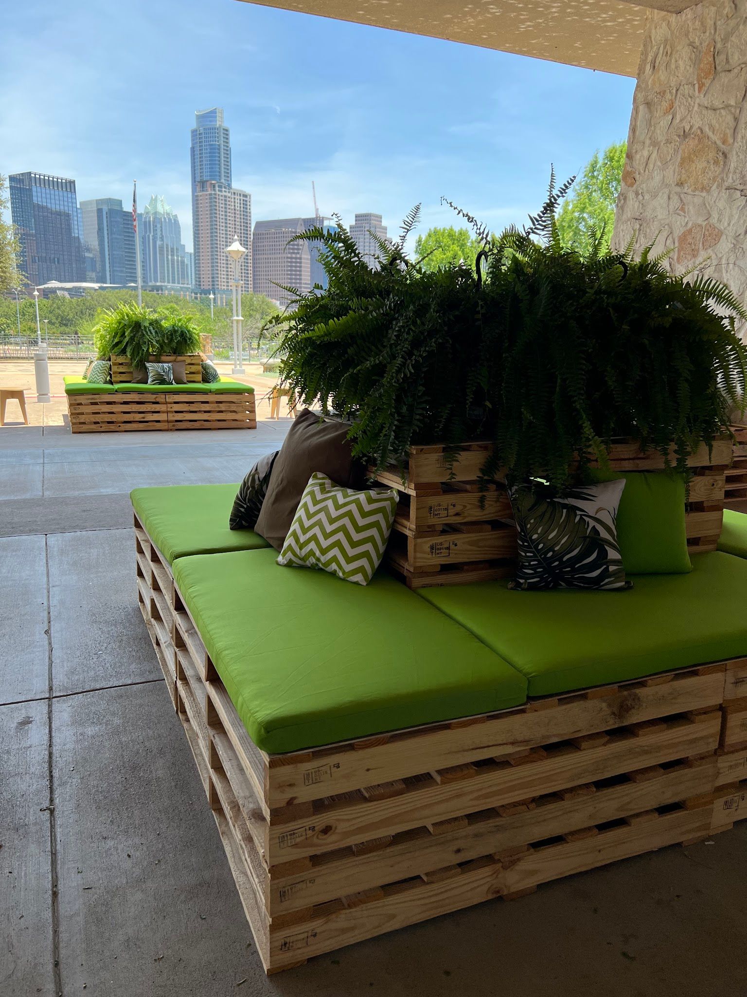 Ronen Rental Event Furnishings